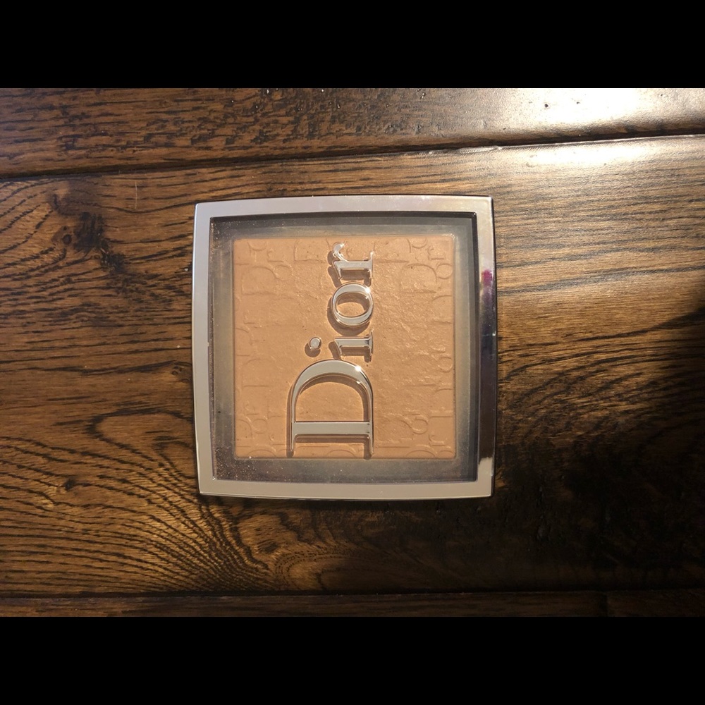 Dior powder no powder